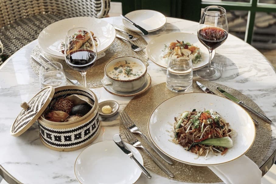 미아 사이공에서의 긴 휴가